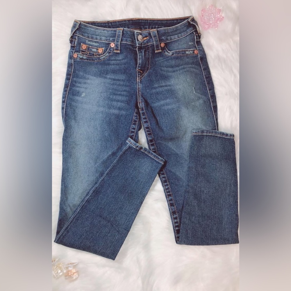 Classic Blue Skinny Jeans with Durable Denim and Contrasting Stitching